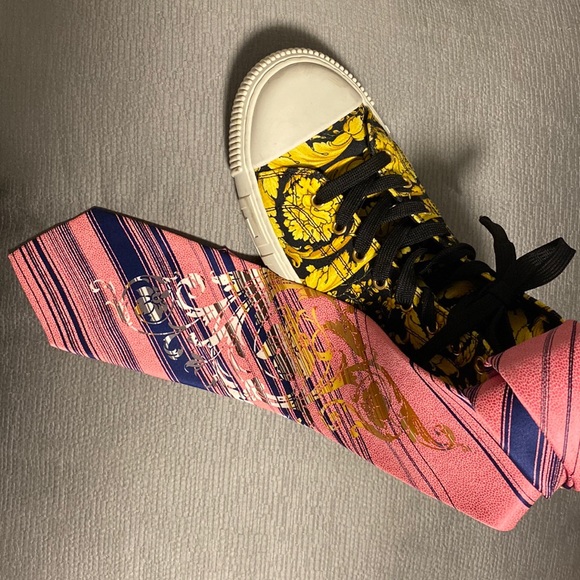 Super elegant vintage Versace - Picture 1 of 6